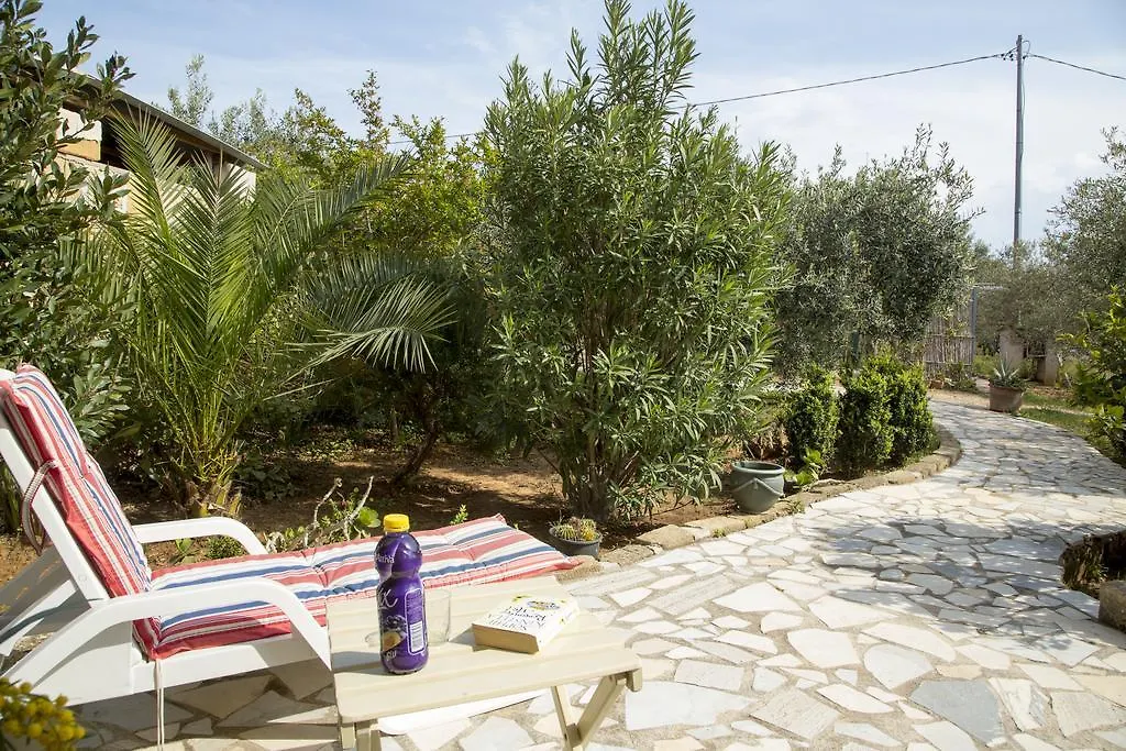 Casa Lucrezia Villa Balestrate